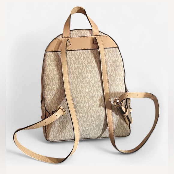 MICHAEL KORS Jaycee Medium Backpack - Picture 4 of 11